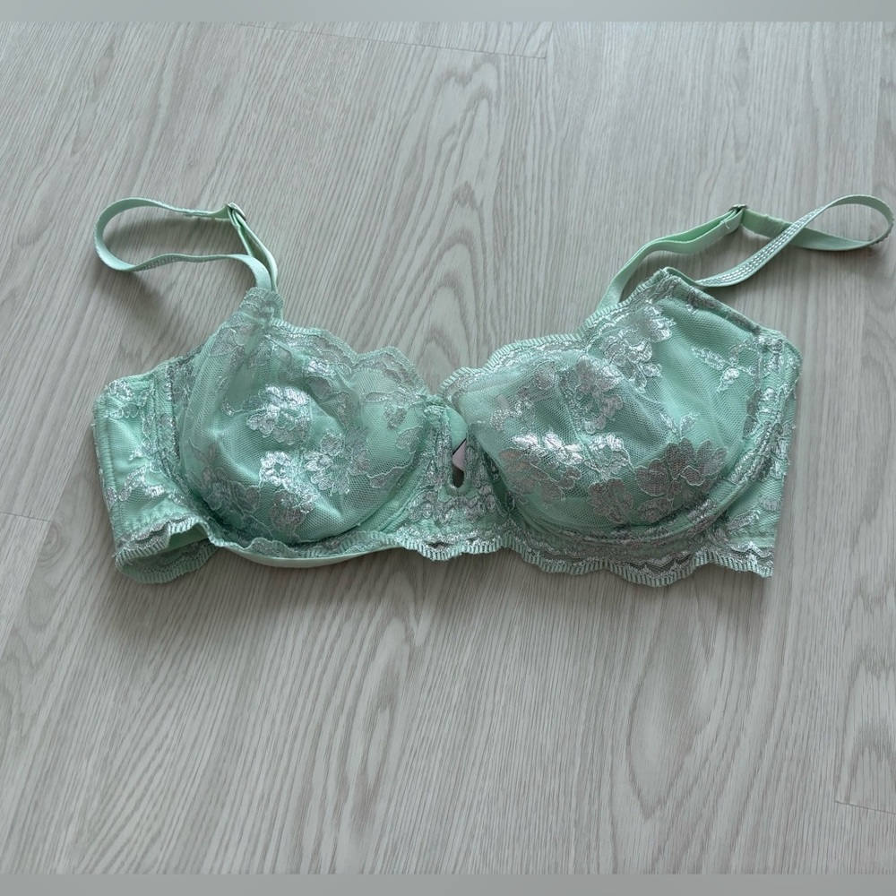 Victorias secret green sparkly bra 34C
